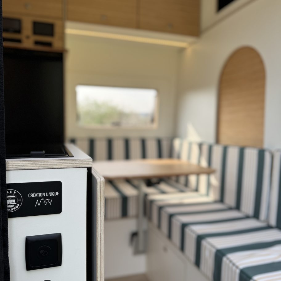 réfrigérateur intégré fourgon aménagé