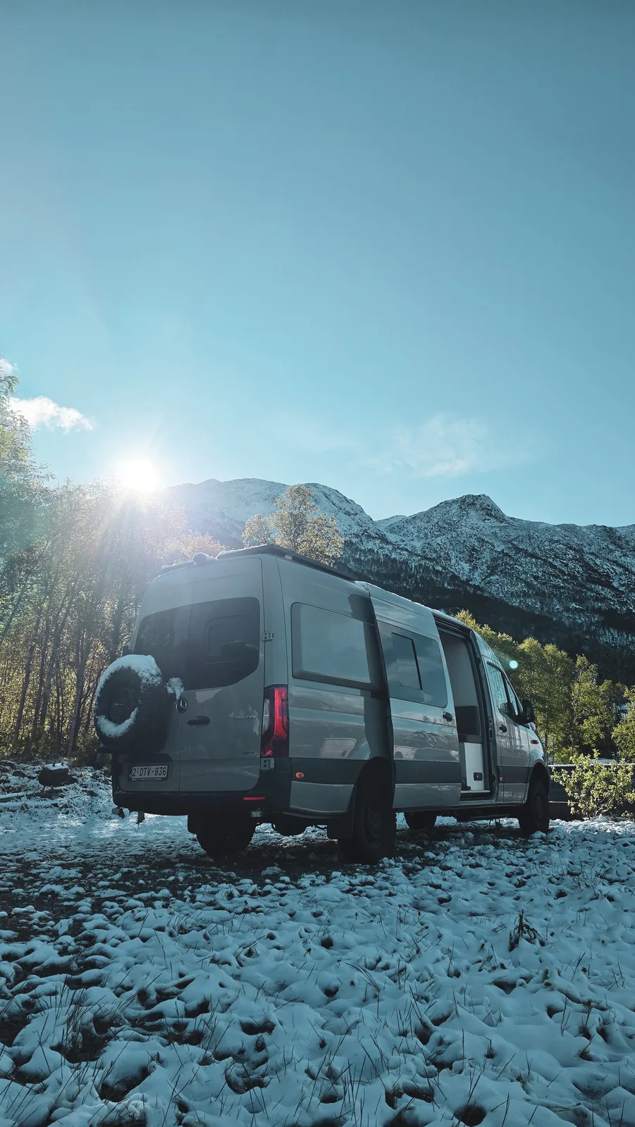 Mercedes Sprinter 4×4 L3H2 KAURI vue extérieure en bivouac — aménagement Oley Workshop