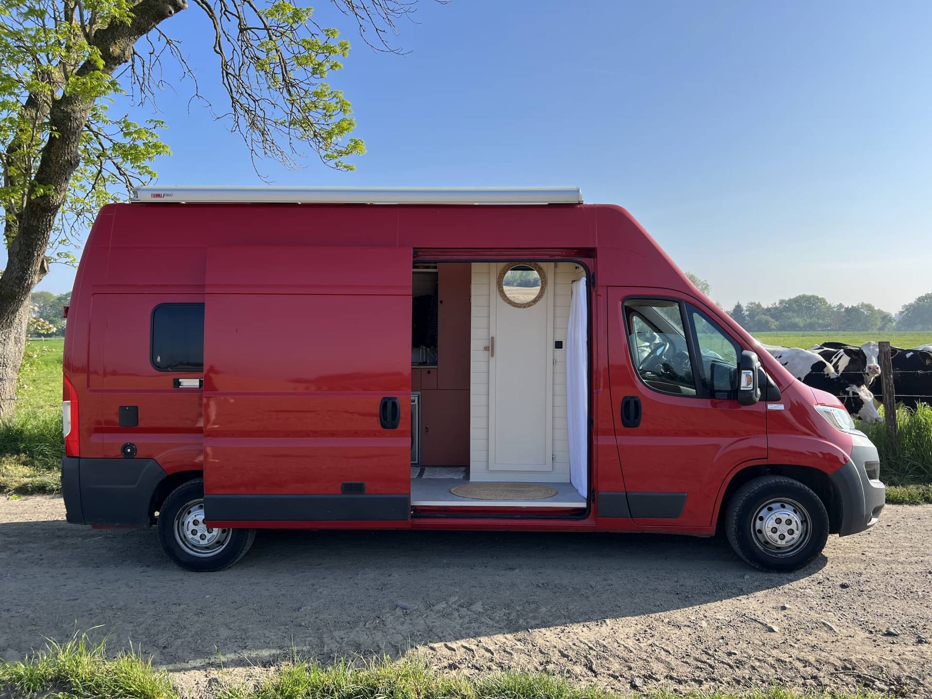 Occivan : l'aménagement sur mesure des vans et des fourgons, dans un style  artisanal - Van Life Magazine